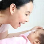 Memahami Proses Tumbuh Kembang Bayi dari 0–12 Bulan